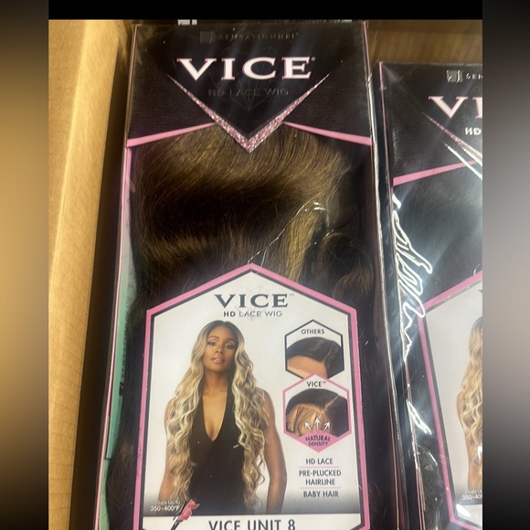 ❤️Lot of 18 NEW LACE FRONT WIGS ALL SOLD TOGETHER - Picture 2 of 10